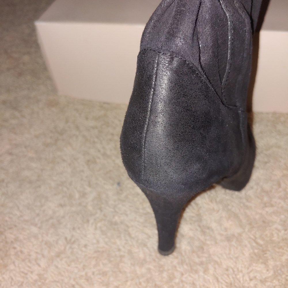 Boots - Picture 3 of 3